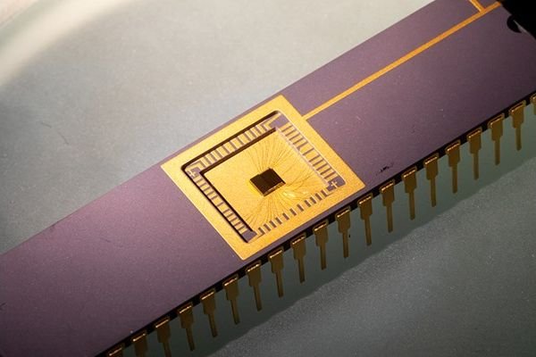 Graphene circuit from the University of Arkansas