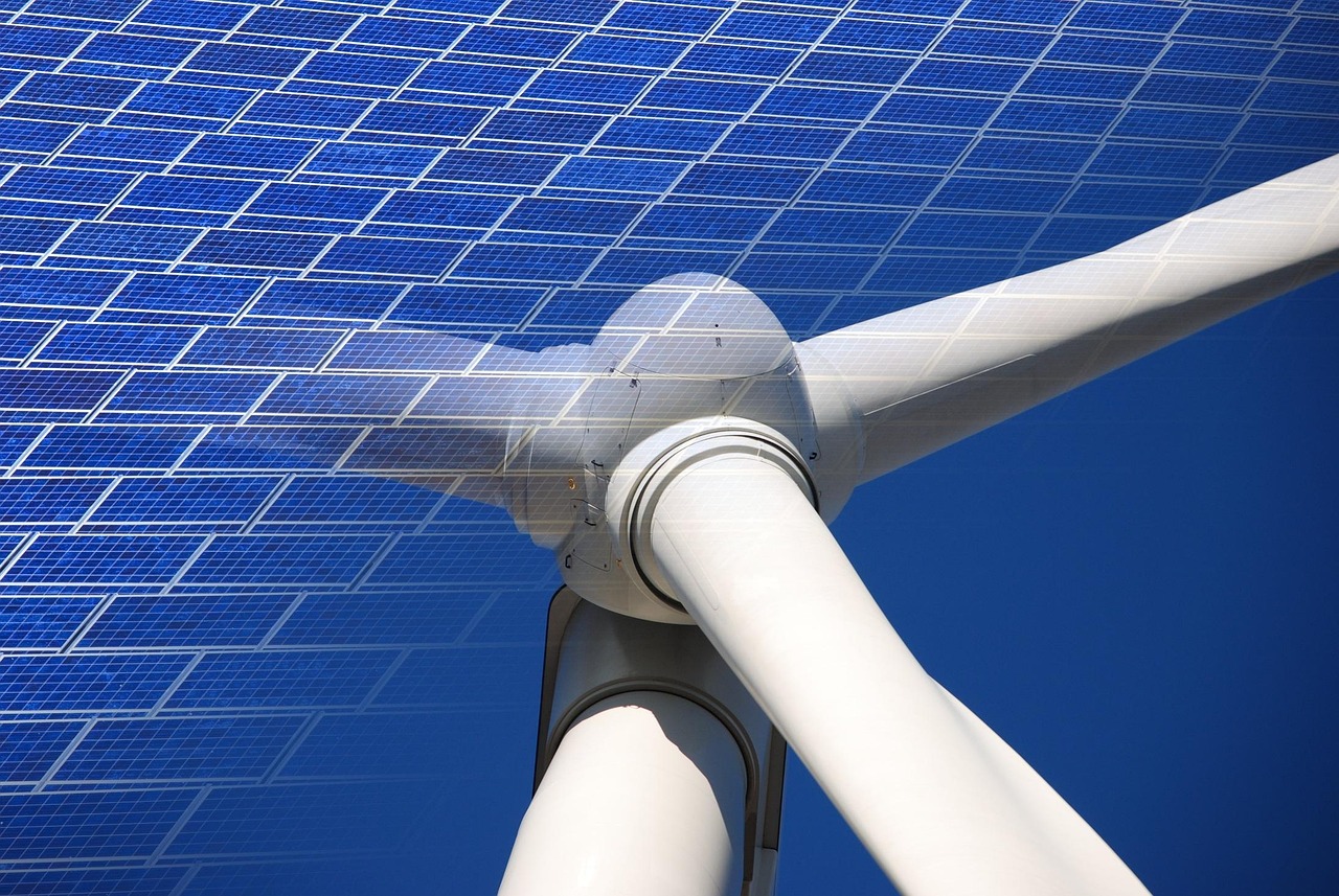 Weltweiter Trend zu Solar und Windenergie analysiert